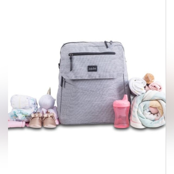 Jujube Core Convertible Diaper Bag Bundle - Glacier Gray - Picture 6 of 10